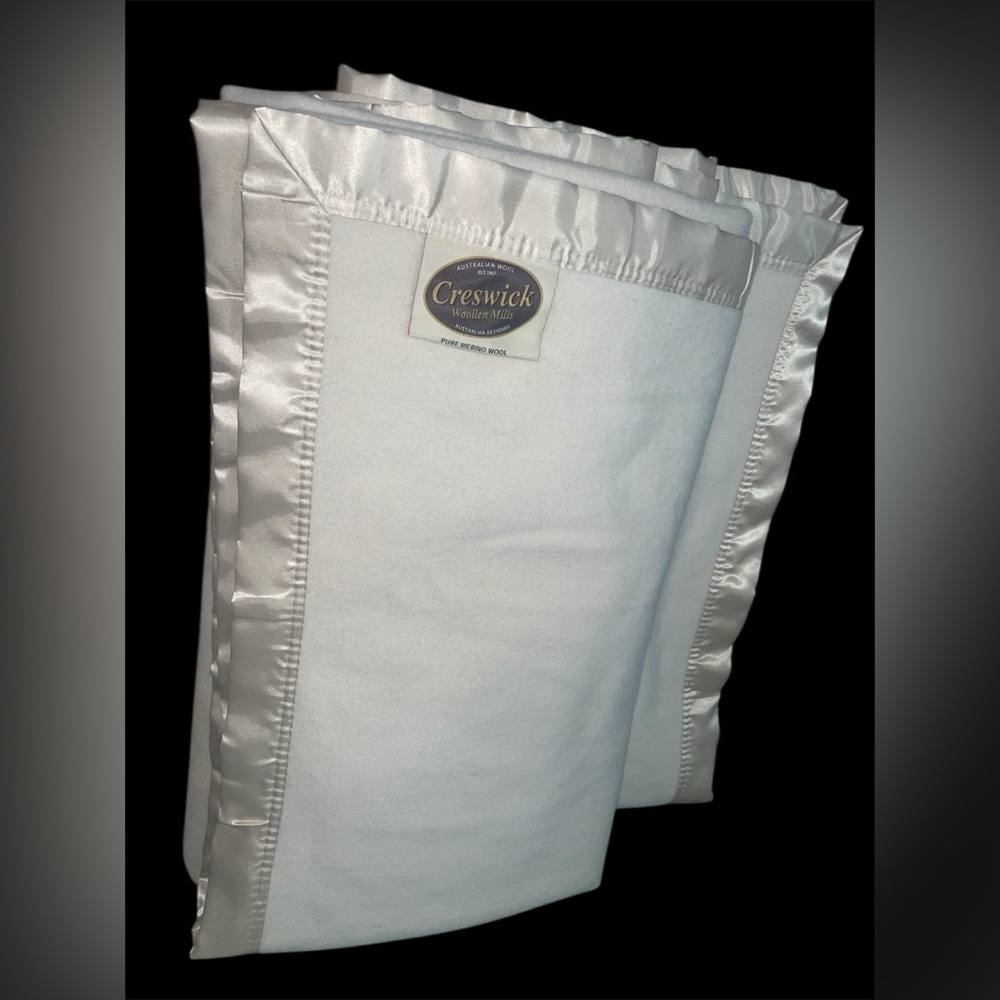 Creswick Woollen Mills Pure Australian Merino Wool Blanket – size 94” x 94” ✨